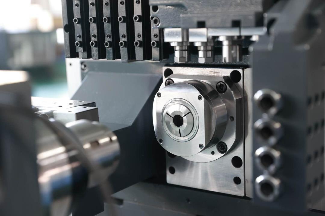 Vertical Machine Center – High-Precision Milling Solution from Alpha