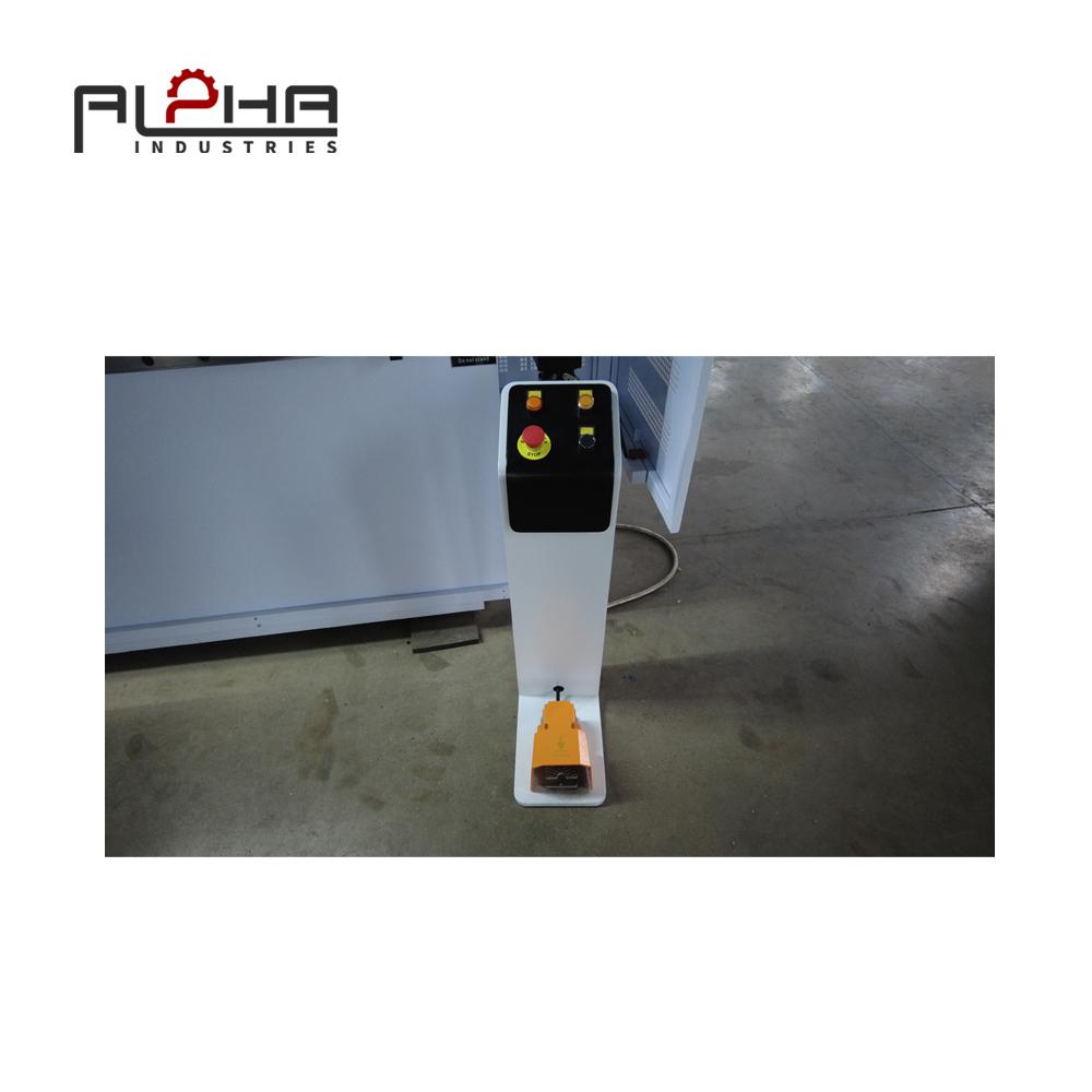 折弯机机架刚度：折弯精度的结构基础